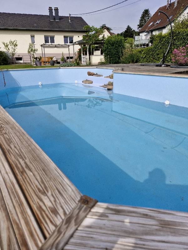 rénovation d'un liner et création d'un escalier maçonné sur une piscine bois à Obernai